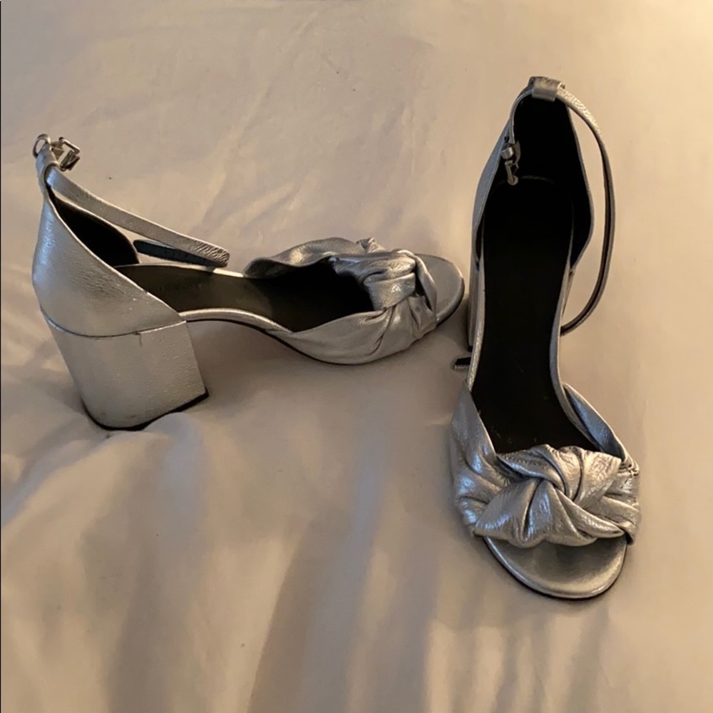 Silver metallic Rebecca minkoff shoe heel sz 11